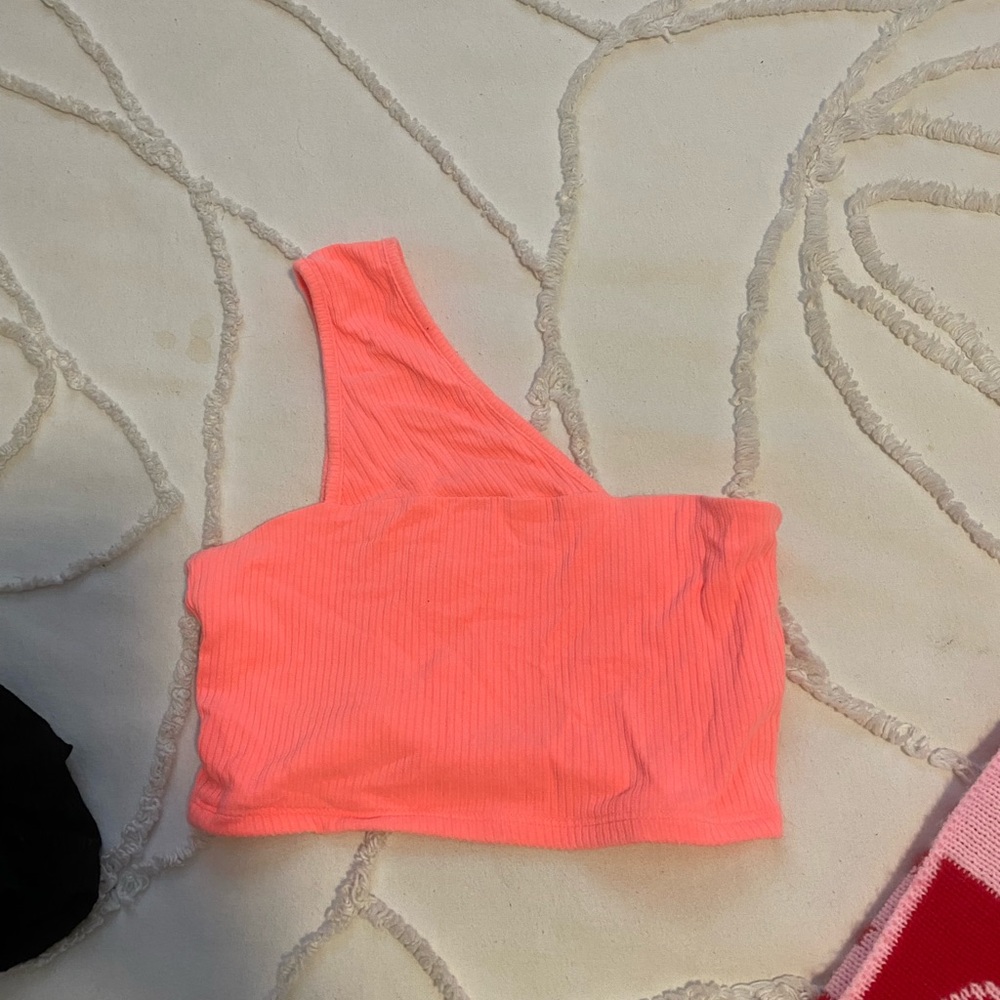 Emma and sam crop tops